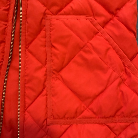 ✨J Crew Red Size Small Vest✨ - Picture 6 of 6